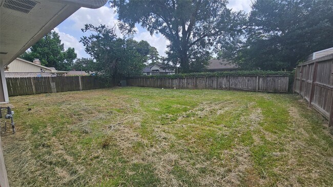 Building Photo - 23915 Spring Fork Dr