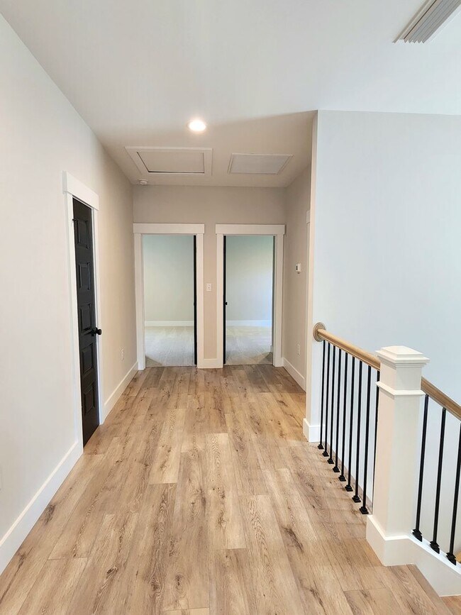 Building Photo - Stunning new executive home in Gulf Shores!