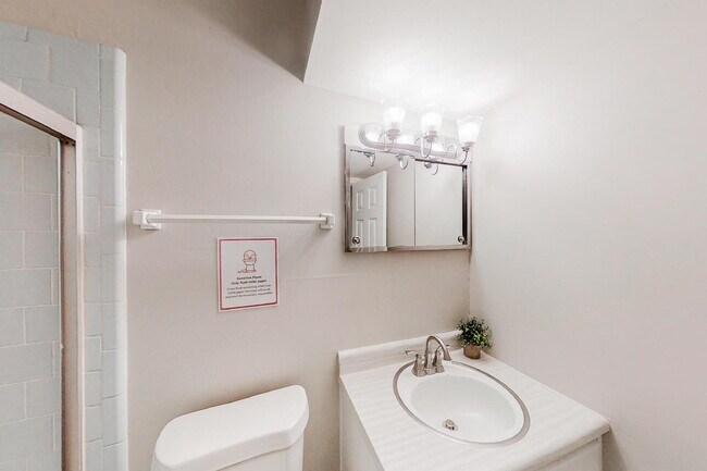Building Photo - Morrow Home, a 3 mins drive to transit stop Mt Zion Blvd & E Meyer Dr