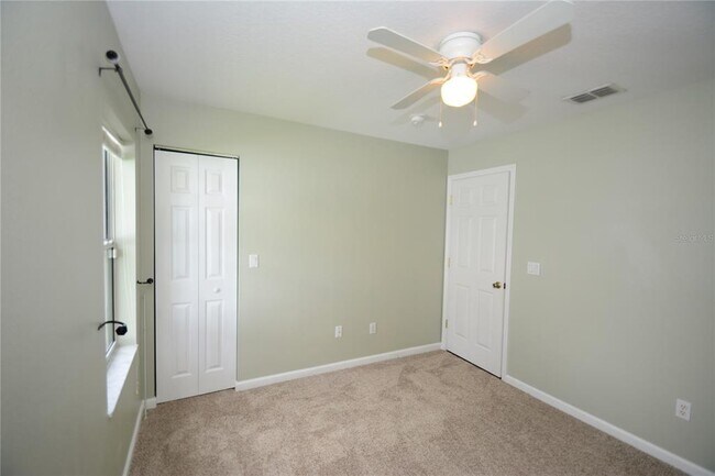 Building Photo - 37 Eton Ln