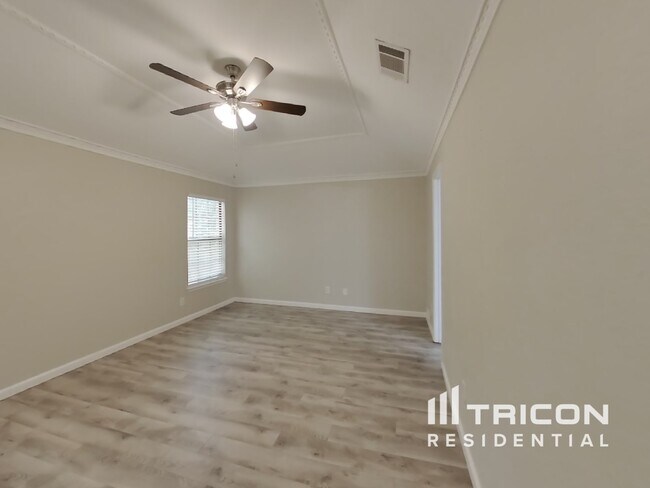 Building Photo - 1029 Twin Falls Dr