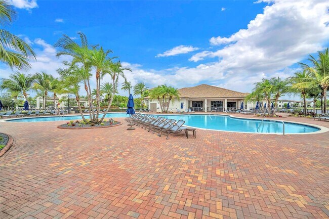 Building Photo - 9712 W 34th Ln