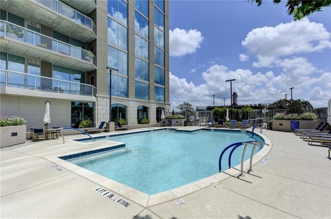 Building Photo - 2795 Peachtree Rd NE