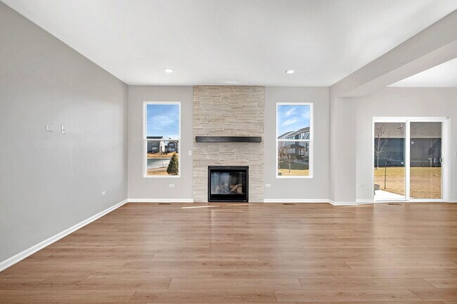 Building Photo - 733 Juniper St