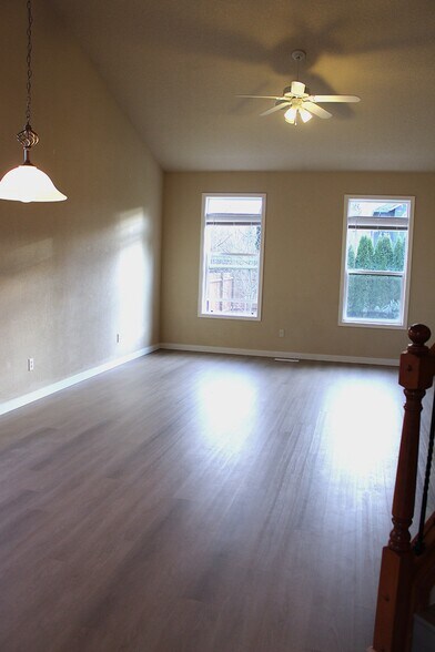 Building Photo - 5119 NE 90th St