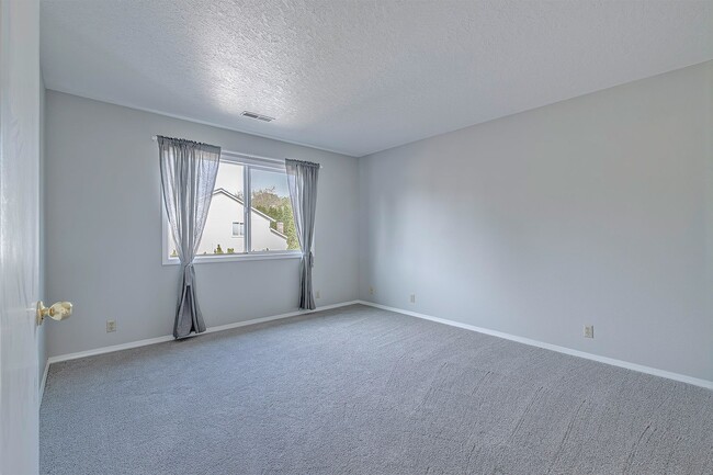 Building Photo - Spacious 5-Bedroom Home with Beautiful Bac...