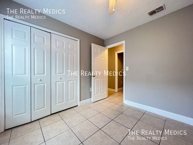 Building Photo - 1143 Fremont Park Ave