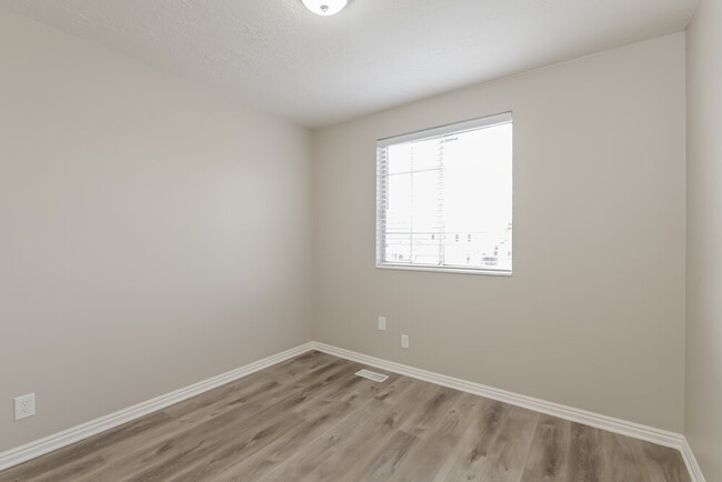 Building Photo - 5564 Lopalena Cir
