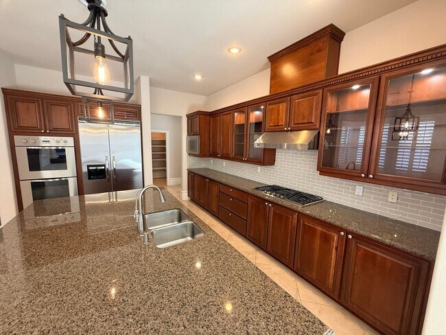 Building Photo - 464 Via Palermo Dr