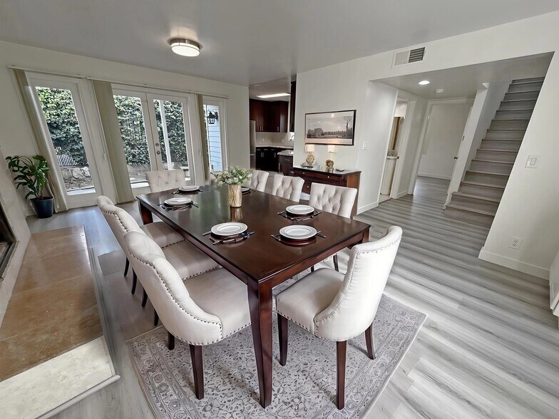 Building Photo - 4530 Whitsett Ave