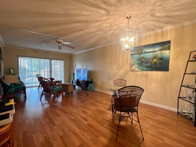 Building Photo - 3154 Via Poinciana