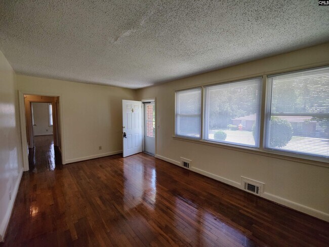 Building Photo - 3638 Truman St
