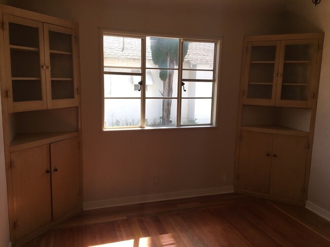 Building Photo - VOGT-120 West Pacheco