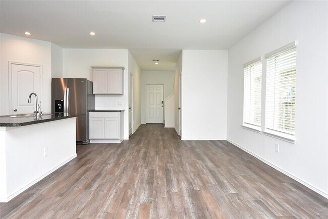 Building Photo - 24311 Saddlestone Green Dr