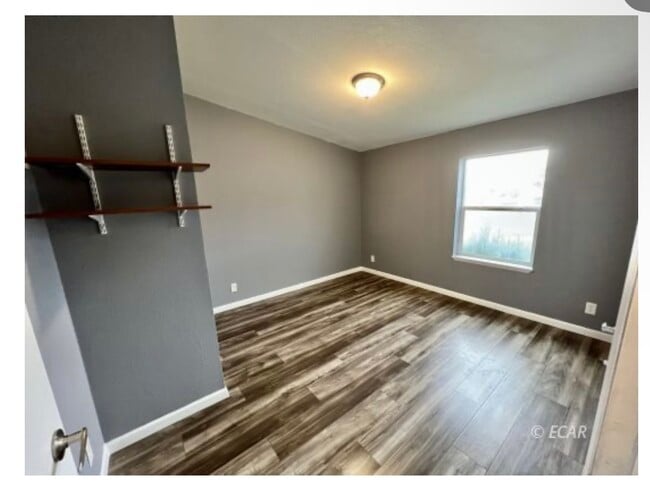 Building Photo - 1306 Dotta Dr