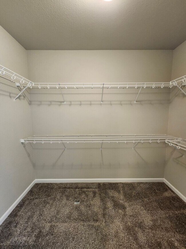 Building Photo - MOVE-IN SPECIAL: 1/2 MONTHS RENT FREE! Like New 3-Bedroom, 2-Bath Home