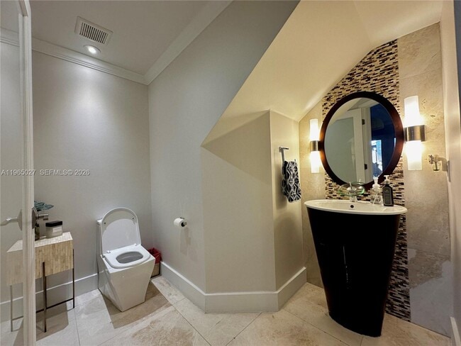 Building Photo - 8371 SW 124th Ave.