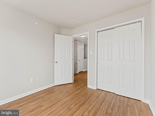Building Photo - 1126 Munyon Dr