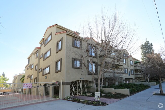 Building Photo - Canoga Luxury Apartments