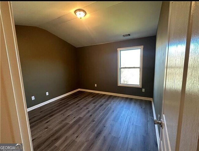 Building Photo - 6125 Crested Moss Dr