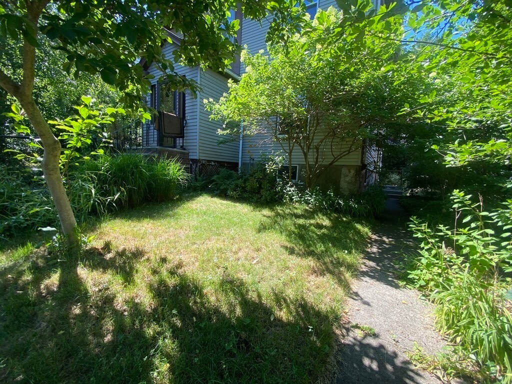 Building Photo - 61 Montebello Rd