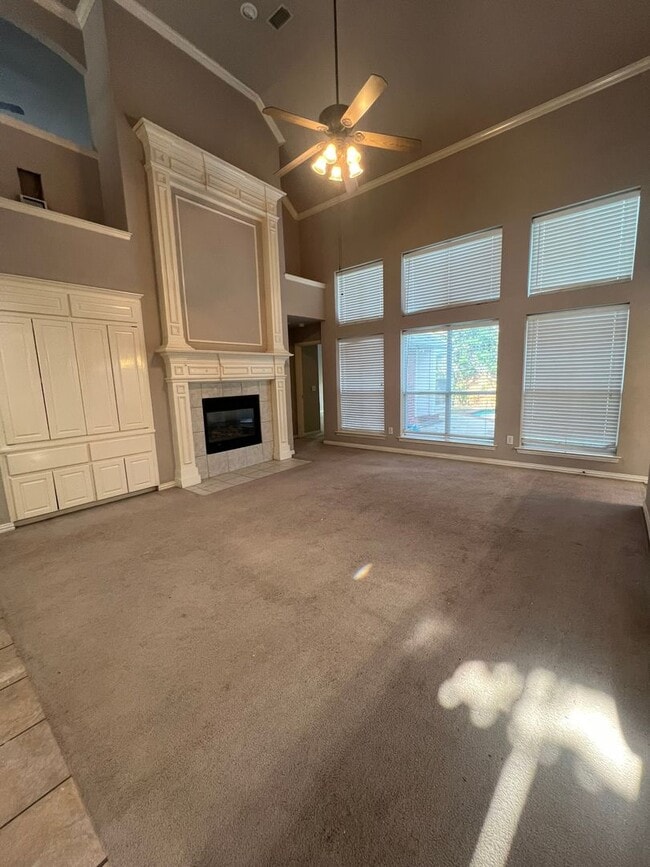 Building Photo - Custom Goodman home in Crimson Ridge w Pool!