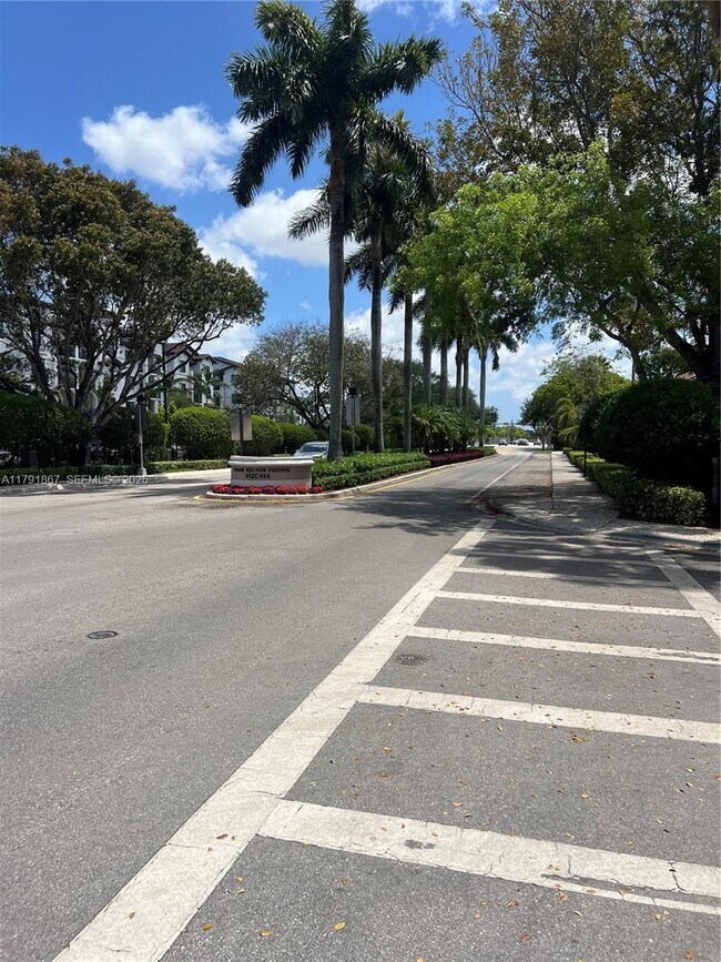 Building Photo - 5357 SW 125th Ave