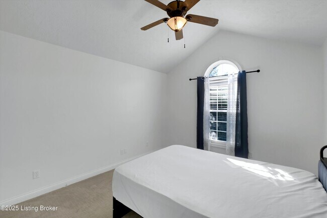 Building Photo - 12611 Bernay Pl