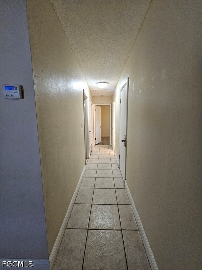 Building Photo - 423 Morgan Cir S