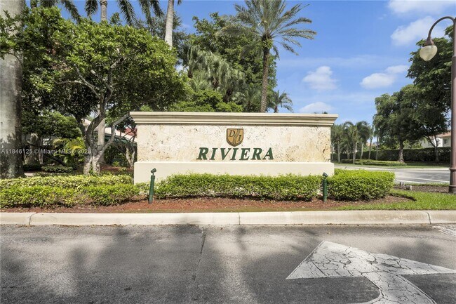 Building Photo - 6498 NW 113th Pl