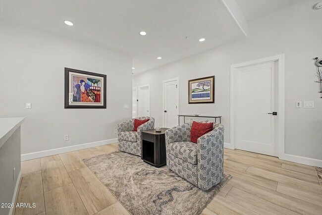 Building Photo - 11416 E Altadena Ave