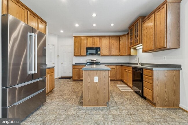 Building Photo - 16056 Sheringham Way