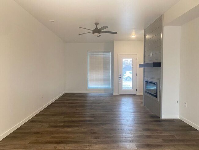 Building Photo - $2,300 | 3 Bedroom, 2.5 Bathroom Apartment | Pet Friendly* | Available for August 1st, 2026 Move In!