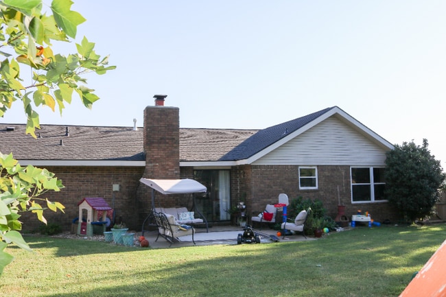 Building Photo - 4008 Watkins Ave