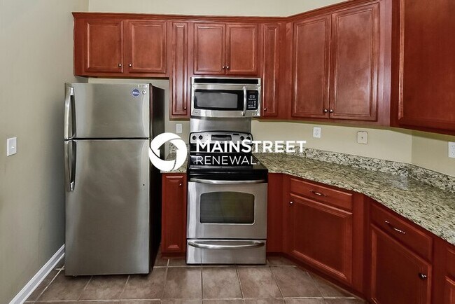 Building Photo - 3 Bedroom Pet-Friendly Home in Memphis, TN with Main Street Renewal