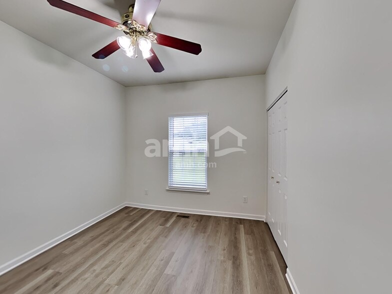 Building Photo - 1828 Annalee Dr