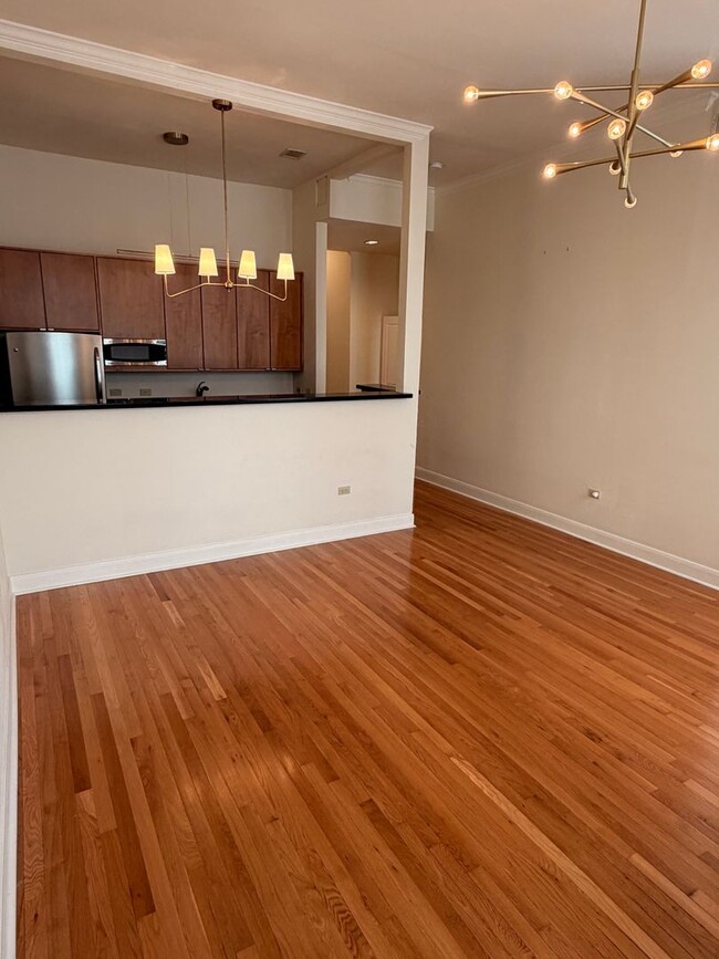 Building Photo - 1BD/1BA Condo in Warehouse District