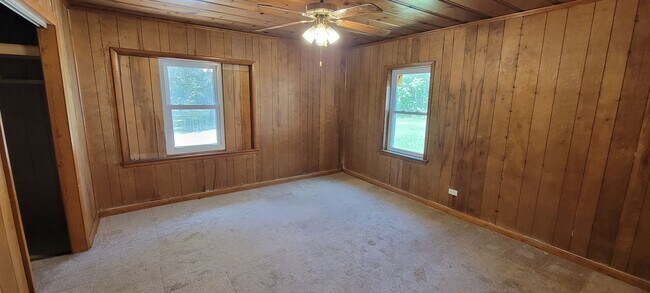 Building Photo - 2/1 Duplex Towards Cave City - 6-12 MONTH ...