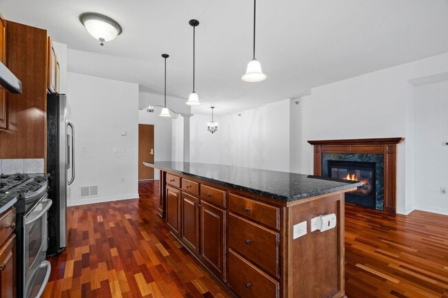 Building Photo - 317 Groveland Ave