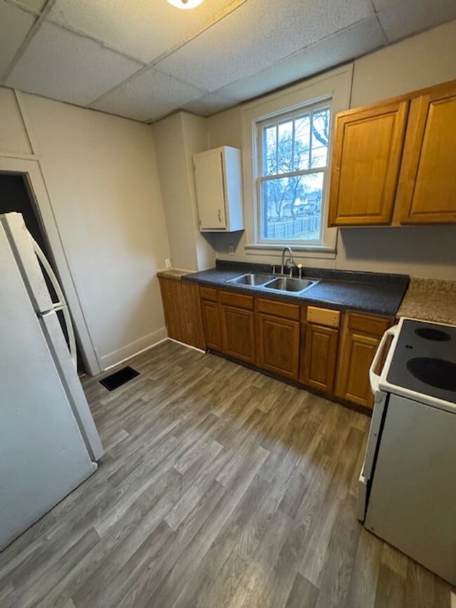 Building Photo - 3019 Weisser Park Ave