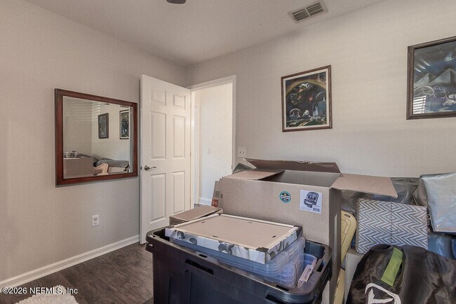 Building Photo - 12041 Wren Hollow Ct