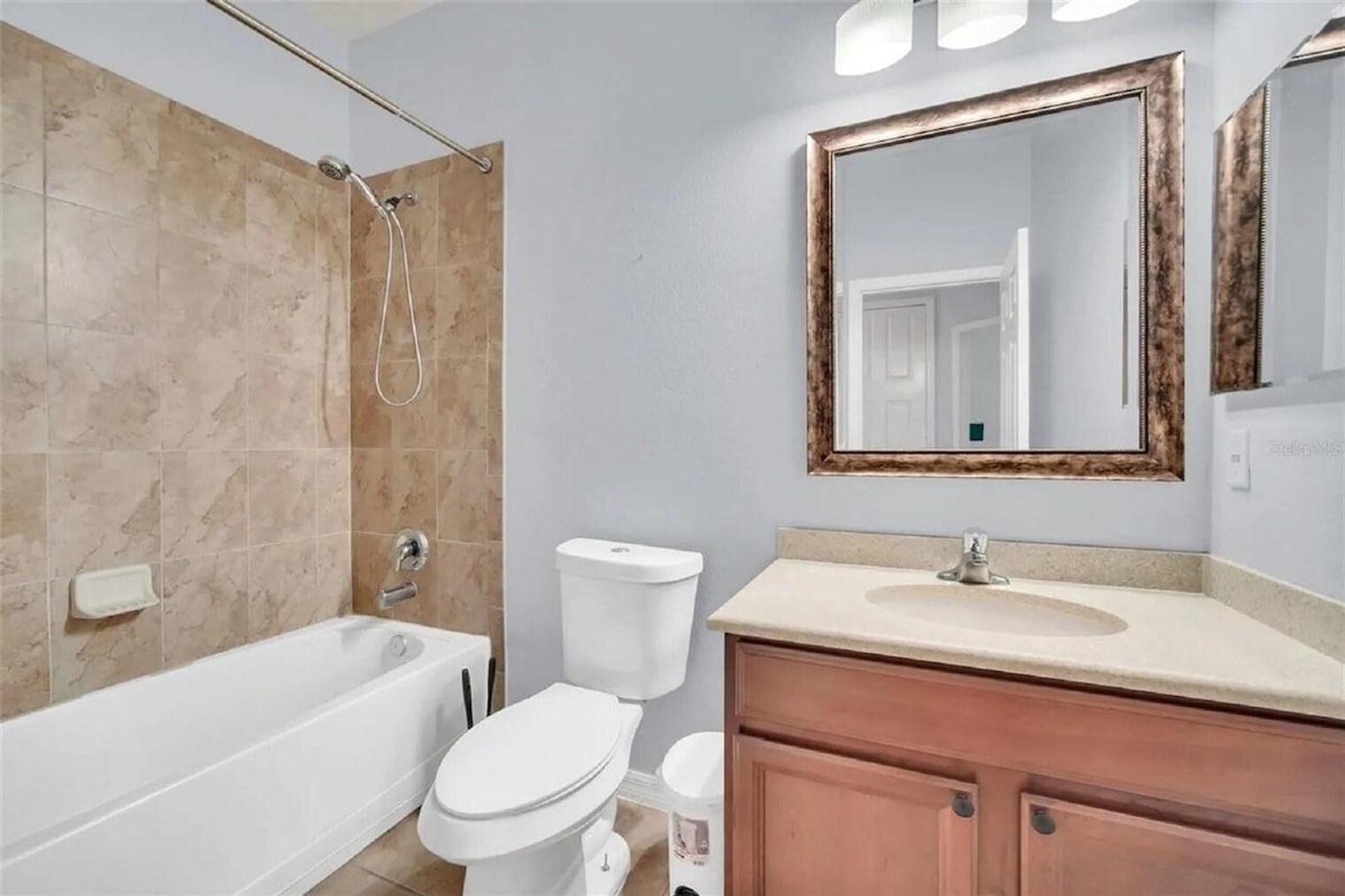 Building Photo - 2721 Oakwater Dr