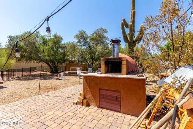 Building Photo - 15604 E Mustang Dr