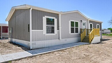 Building Photo - 120 FM1504