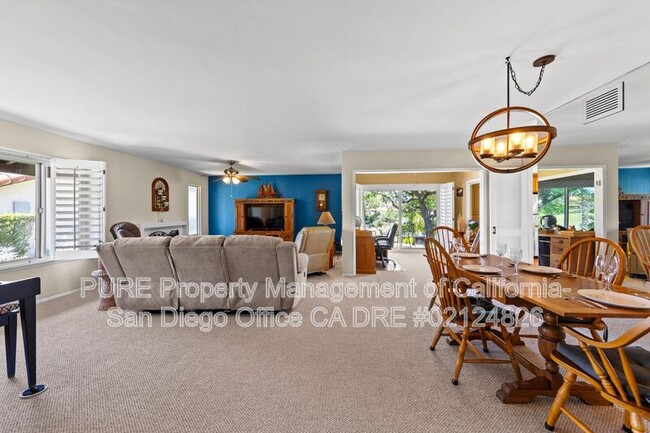 Building Photo - 12576 Oaks N Dr