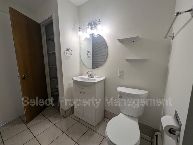 Building Photo - 3226 Arrowwood Dr