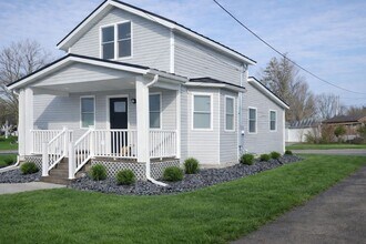 Building Photo - All new 3 bed / 2 bath home in wonderful West Salem neighborhood with garage!
