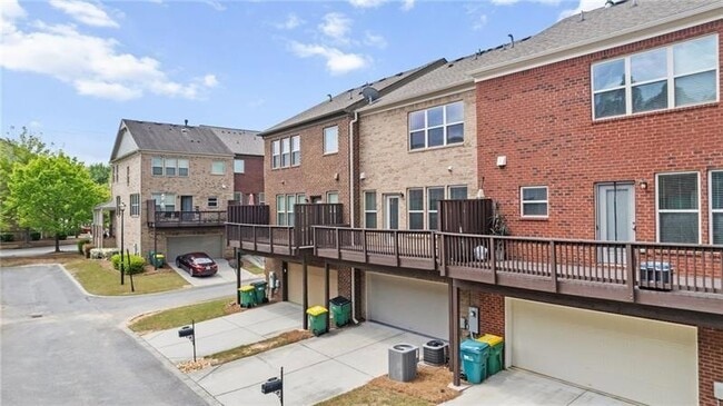 Building Photo - 705 Ayala Pl