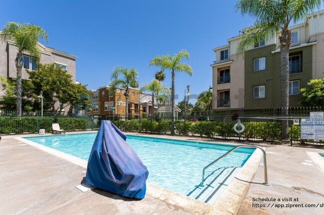 Building Photo - 4952 Haight Terrace