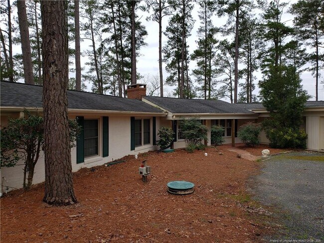 Building Photo - 9 Dixie Dr